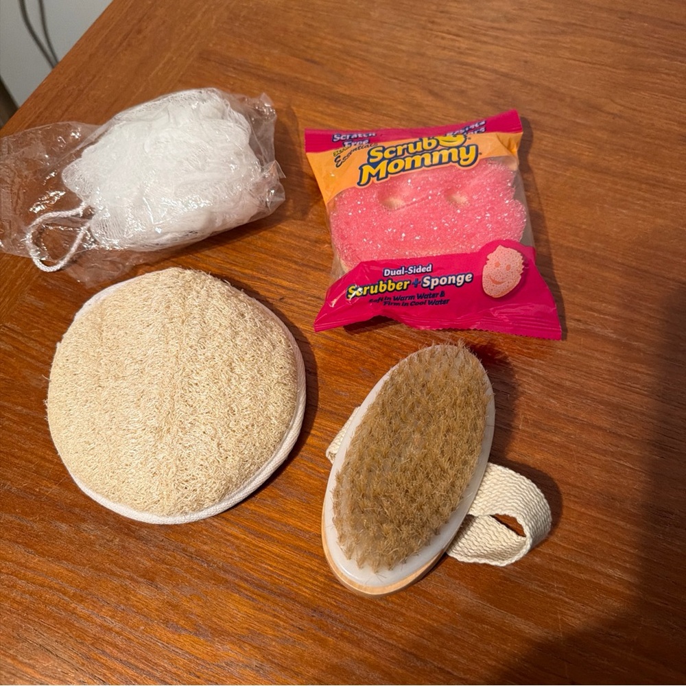 Set Of Bath shower Scrubbing Body Brushes And Sponges New